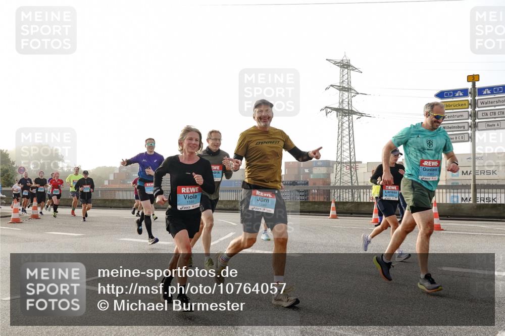 03.10.2026 - Köhlbrandbrückenlauf Michael Burmester http://msf.ph/oto/10764057 03.10.2026 09:15:58 Position 3 1591, 1590, 3, 2351 meine-sportfotos.de