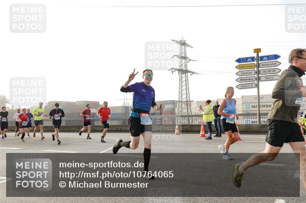 03.10.2026 - Köhlbrandbrückenlauf Michael Burmester http://msf.ph/oto/10764065 03.10.2026 09:16:00 Position 3 370 meine-sportfotos.de
