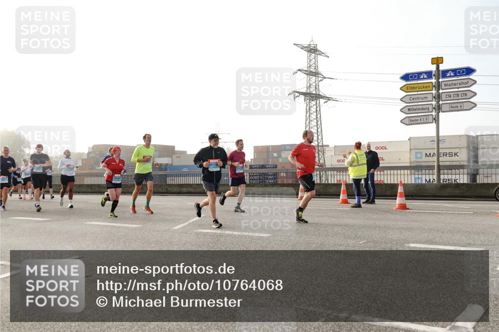 03.10.2026 - Köhlbrandbrückenlauf Michael Burmester http://msf.ph/oto/10764068 03.10.2026 09:16:01 Position 3  meine-sportfotos.de