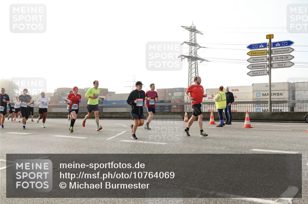 03.10.2026 - Köhlbrandbrückenlauf Michael Burmester http://msf.ph/oto/10764069 03.10.2026 09:16:01 Position 3  meine-sportfotos.de