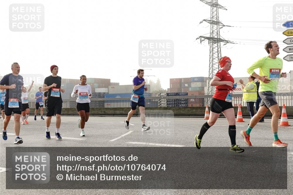 03.10.2026 - Köhlbrandbrückenlauf Michael Burmester http://msf.ph/oto/10764074 03.10.2026 09:16:03 Position 3 1027 meine-sportfotos.de