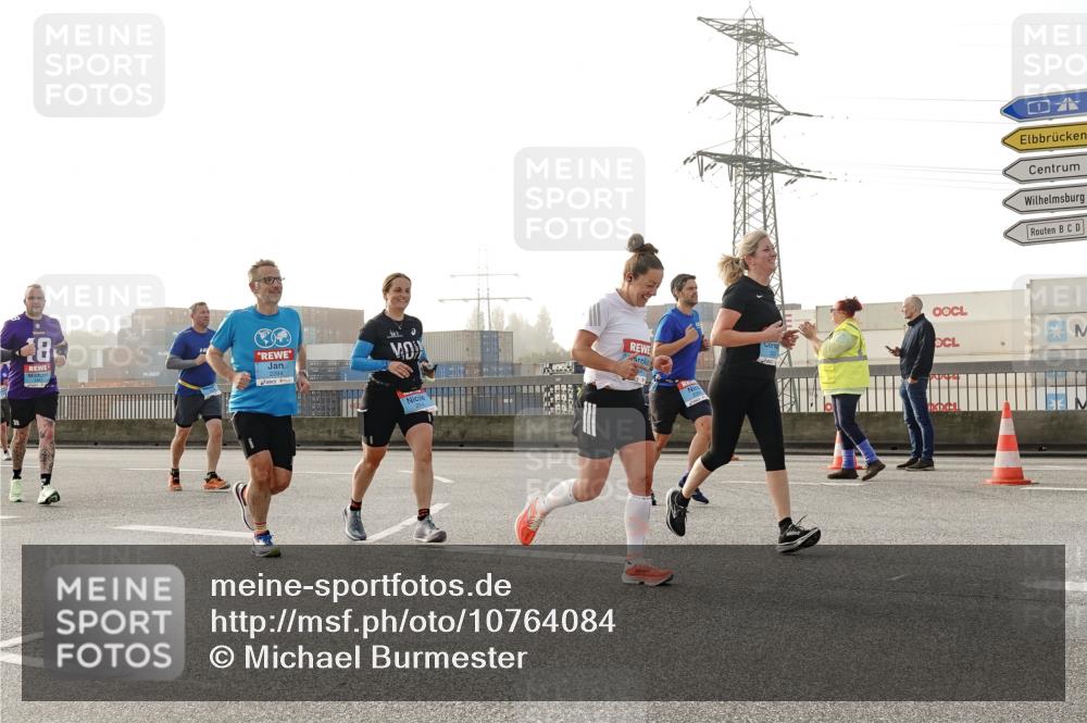03.10.2026 - Köhlbrandbrückenlauf Michael Burmester http://msf.ph/oto/10764084 03.10.2026 09:16:07 Position 3 18, 234 meine-sportfotos.de