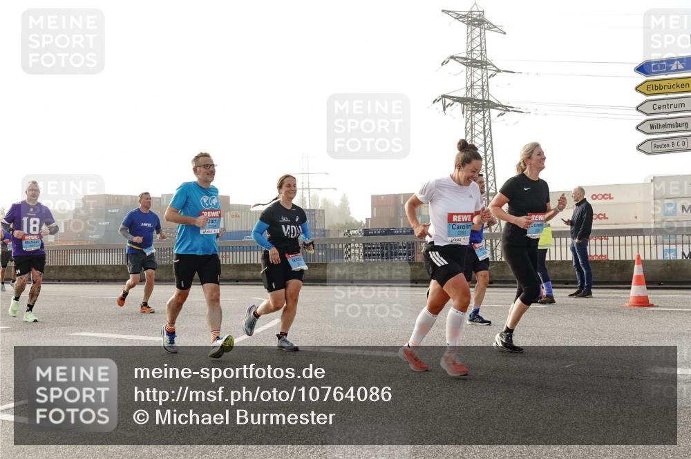 03.10.2026 - Köhlbrandbrückenlauf Michael Burmester http://msf.ph/oto/10764086 03.10.2026 09:16:07 Position 3 18, 1, 2281 meine-sportfotos.de