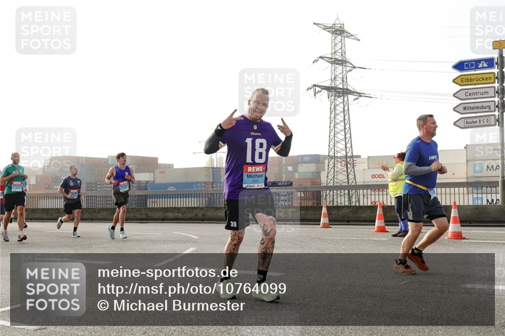 03.10.2026 - Köhlbrandbrückenlauf Michael Burmester http://msf.ph/oto/10764099 03.10.2026 09:16:09 Position 3 39, 18, 1551, 3 meine-sportfotos.de