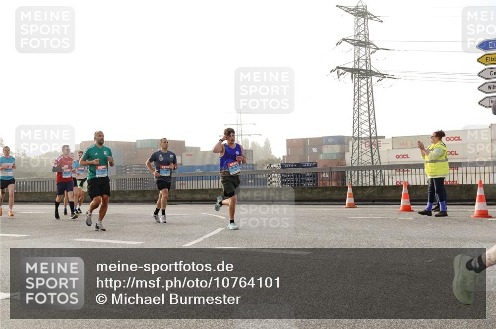 03.10.2026 - Köhlbrandbrückenlauf Michael Burmester http://msf.ph/oto/10764101 03.10.2026 09:16:10 Position 3  meine-sportfotos.de