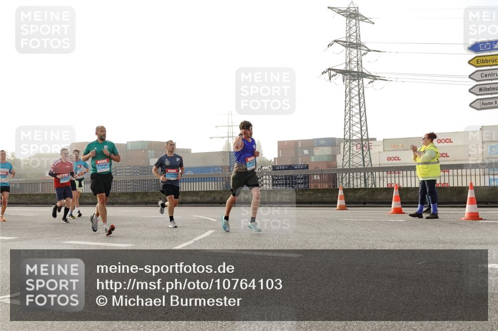 03.10.2026 - Köhlbrandbrückenlauf Michael Burmester http://msf.ph/oto/10764103 03.10.2026 09:16:11 Position 3 1 meine-sportfotos.de