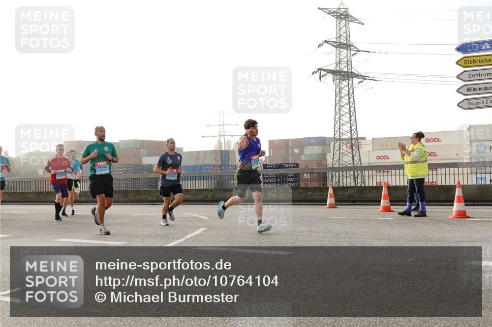 03.10.2026 - Köhlbrandbrückenlauf Michael Burmester http://msf.ph/oto/10764104 03.10.2026 09:16:11 Position 3  meine-sportfotos.de