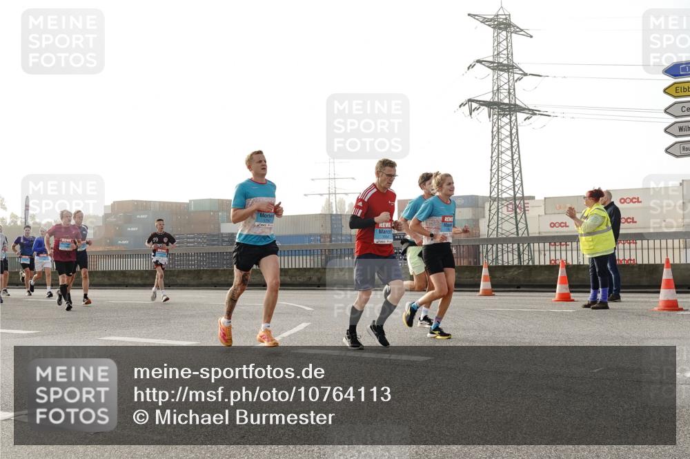 03.10.2026 - Köhlbrandbrückenlauf Michael Burmester http://msf.ph/oto/10764113 03.10.2026 09:16:13 Position 3 1797, 1554, 0 meine-sportfotos.de