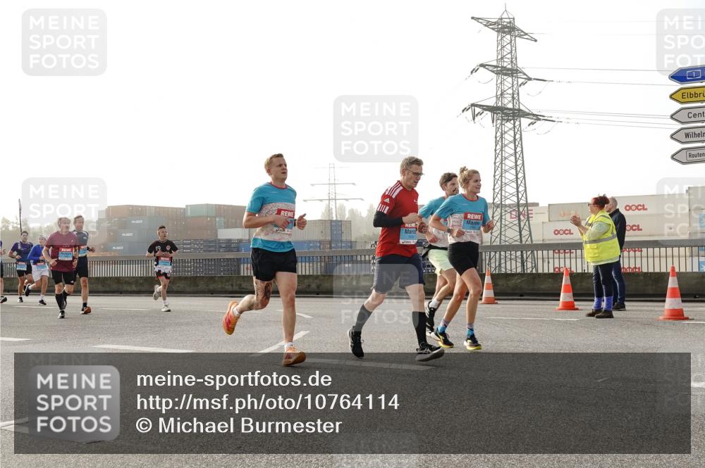 03.10.2026 - Köhlbrandbrückenlauf Michael Burmester http://msf.ph/oto/10764114 03.10.2026 09:16:13 Position 3 1554 meine-sportfotos.de