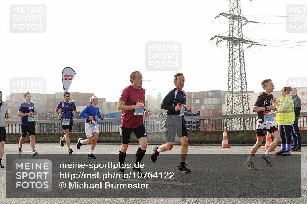 03.10.2026 - Köhlbrandbrückenlauf Michael Burmester http://msf.ph/oto/10764122 03.10.2026 09:16:16 Position 3 425, 19 meine-sportfotos.de