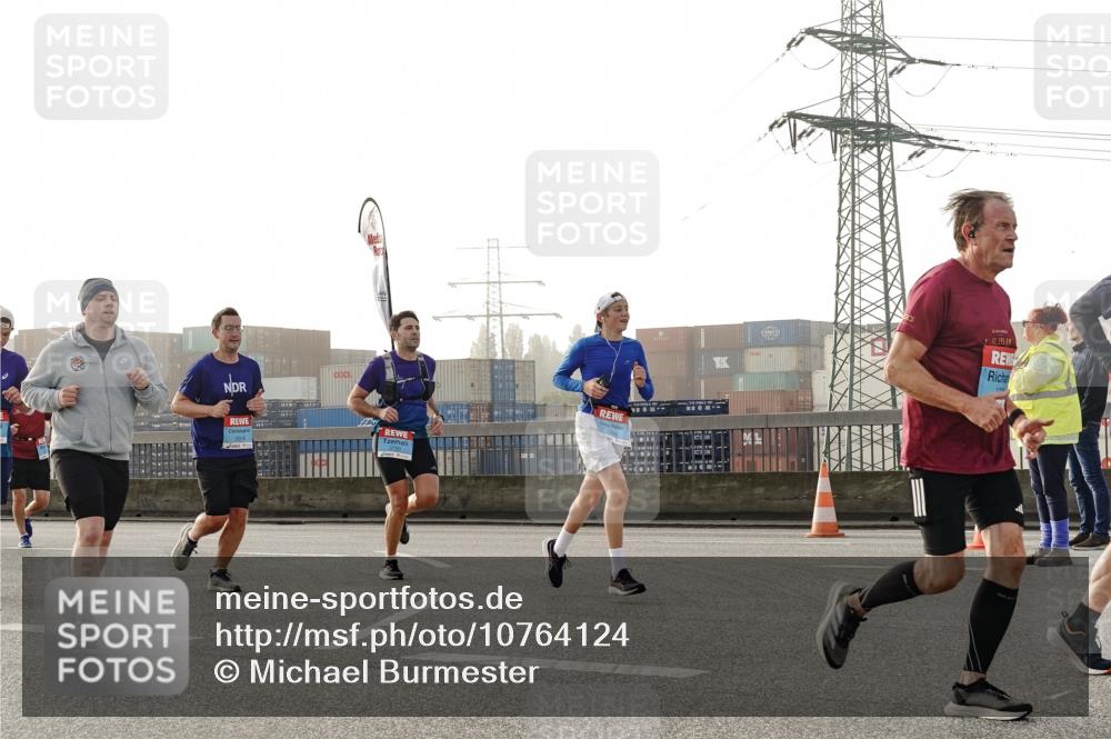 03.10.2026 - Köhlbrandbrückenlauf Michael Burmester http://msf.ph/oto/10764124 03.10.2026 09:16:17 Position 3 742, 195 meine-sportfotos.de