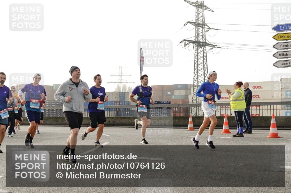 03.10.2026 - Köhlbrandbrückenlauf Michael Burmester http://msf.ph/oto/10764126 03.10.2026 09:16:18 Position 3 2520 meine-sportfotos.de