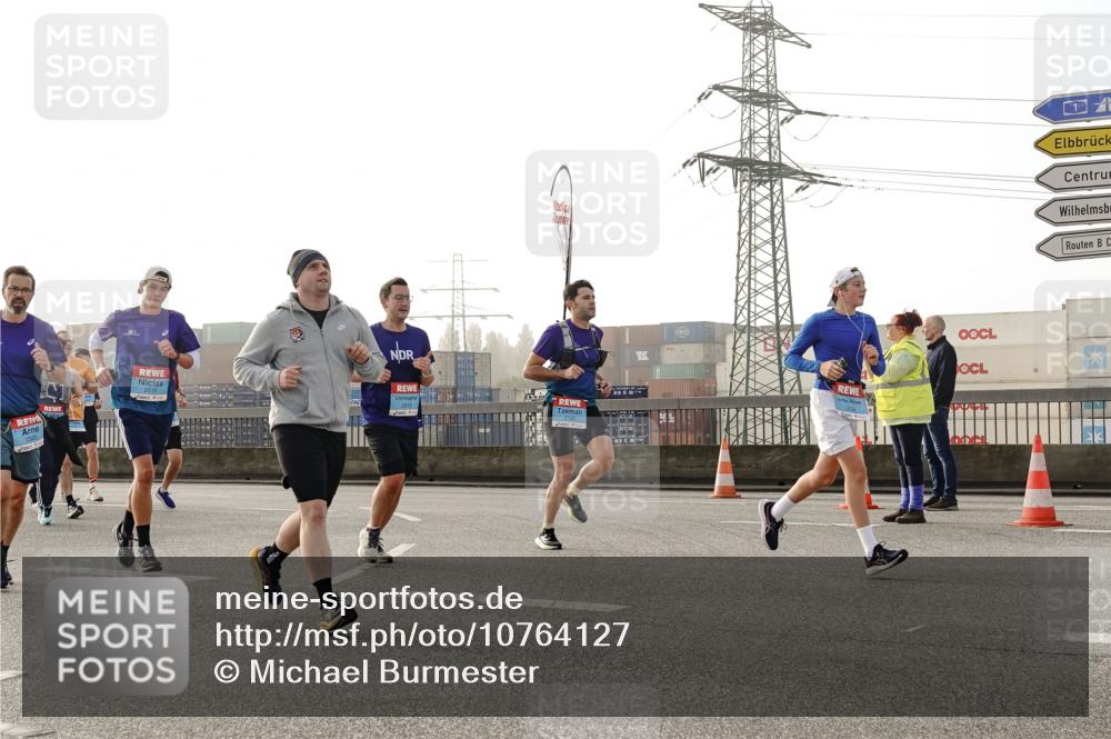 03.10.2026 - Köhlbrandbrückenlauf Michael Burmester http://msf.ph/oto/10764127 03.10.2026 09:16:18 Position 3 2019, 3700 meine-sportfotos.de