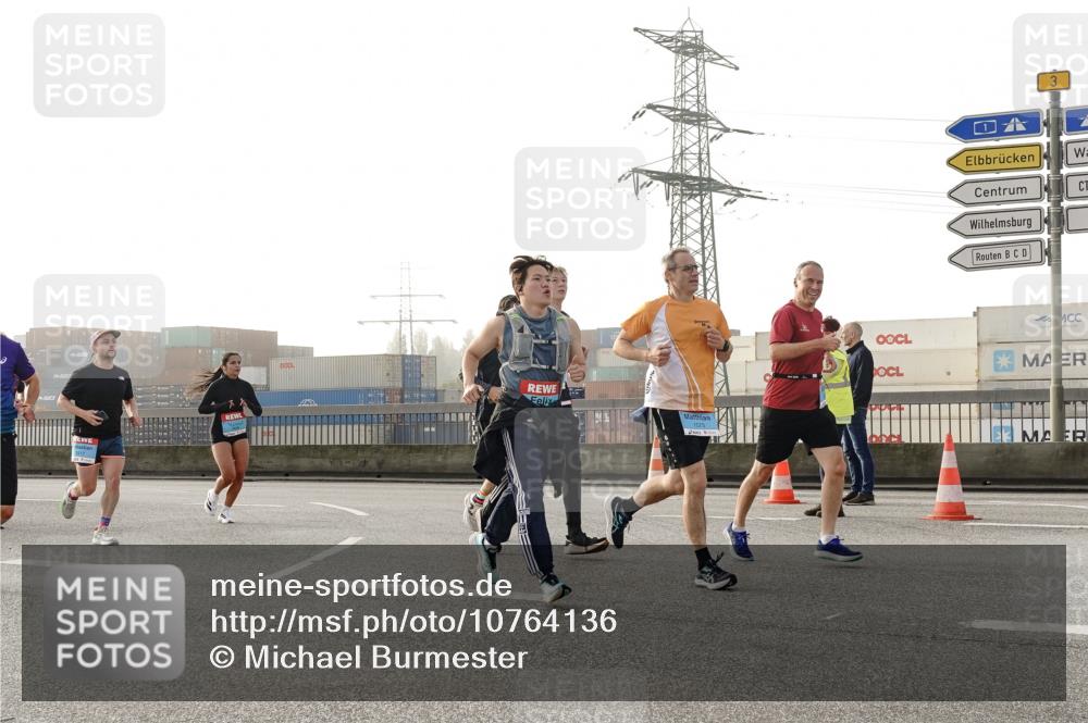 03.10.2026 - Köhlbrandbrückenlauf Michael Burmester http://msf.ph/oto/10764136 03.10.2026 09:16:21 Position 3 14 meine-sportfotos.de
