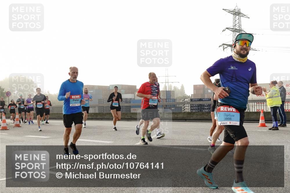 03.10.2026 - Köhlbrandbrückenlauf Michael Burmester http://msf.ph/oto/10764141 03.10.2026 09:16:23 Position 3 2417, 3866 meine-sportfotos.de