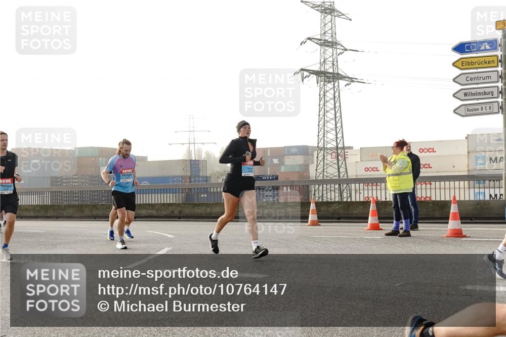 03.10.2026 - Köhlbrandbrückenlauf Michael Burmester http://msf.ph/oto/10764147 03.10.2026 09:16:24 Position 3 3 meine-sportfotos.de