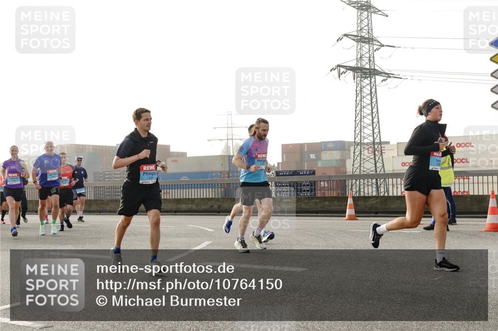 03.10.2026 - Köhlbrandbrückenlauf Michael Burmester http://msf.ph/oto/10764150 03.10.2026 09:16:25 Position 3 000 meine-sportfotos.de