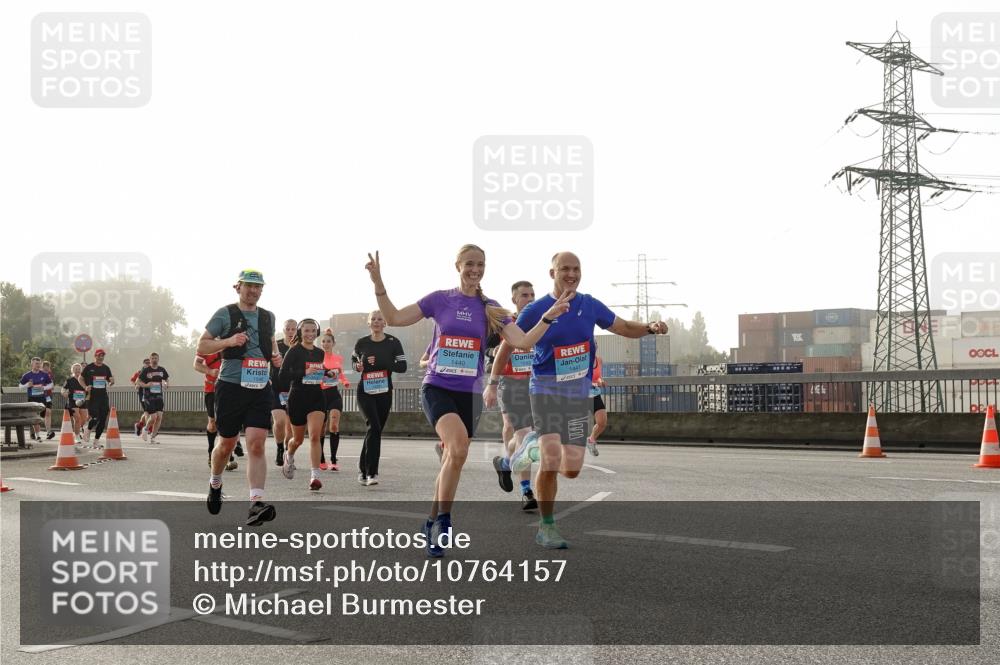 03.10.2026 - Köhlbrandbrückenlauf Michael Burmester http://msf.ph/oto/10764157 03.10.2026 09:16:27 Position 3 12932, 1, 1441 meine-sportfotos.de