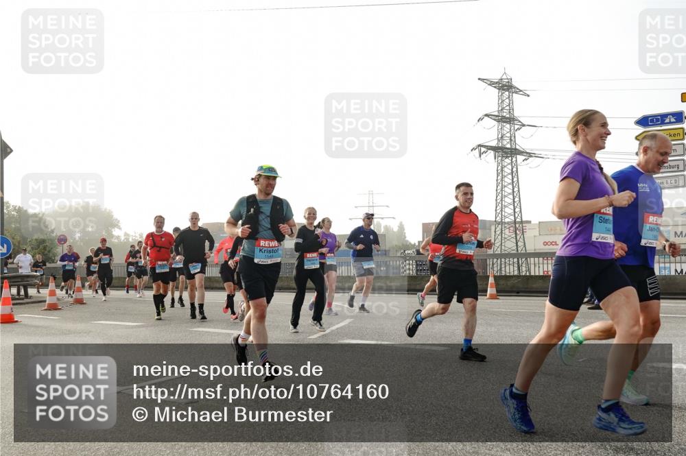 03.10.2026 - Köhlbrandbrückenlauf Michael Burmester http://msf.ph/oto/10764160 03.10.2026 09:16:28 Position 3 145, 0, 1549, 14 meine-sportfotos.de