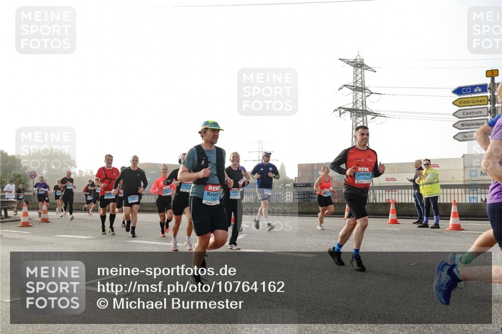 03.10.2026 - Köhlbrandbrückenlauf Michael Burmester http://msf.ph/oto/10764162 03.10.2026 09:16:29 Position 3 154, 2020, 1293 meine-sportfotos.de