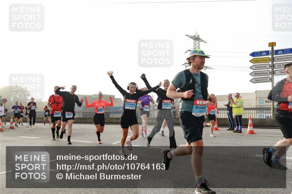03.10.2026 - Köhlbrandbrückenlauf Michael Burmester http://msf.ph/oto/10764163 03.10.2026 09:16:29 Position 3 3814, 1549 meine-sportfotos.de
