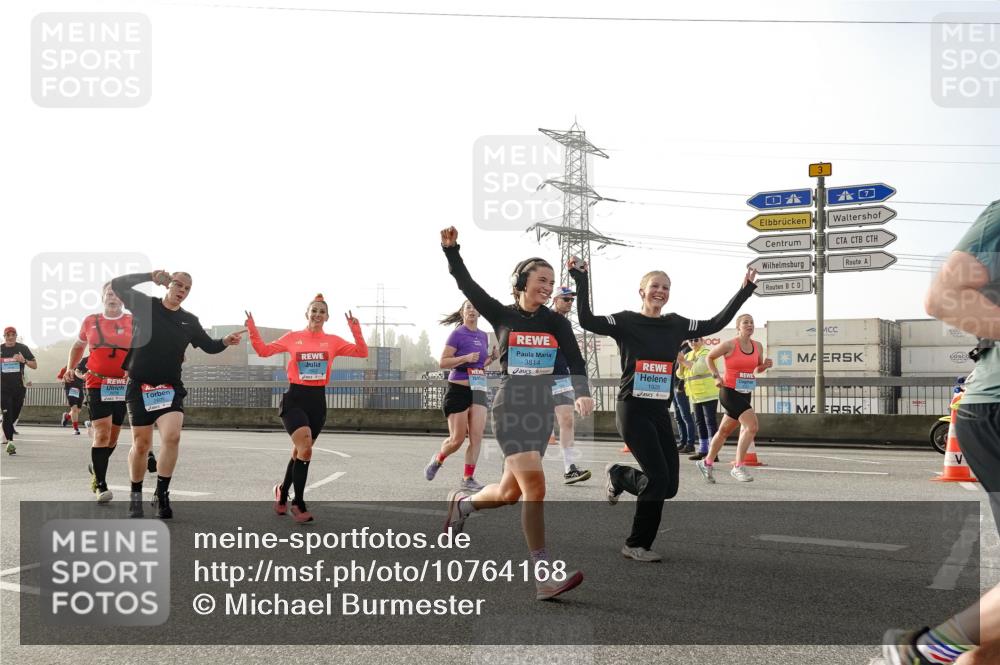 03.10.2026 - Köhlbrandbrückenlauf Michael Burmester http://msf.ph/oto/10764168 03.10.2026 09:16:30 Position 3 3814, 1928, 3 meine-sportfotos.de