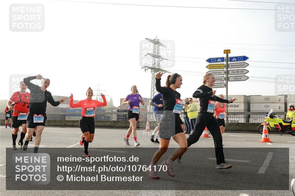 03.10.2026 - Köhlbrandbrückenlauf Michael Burmester http://msf.ph/oto/10764170 03.10.2026 09:16:30 Position 3 3, 2601 meine-sportfotos.de