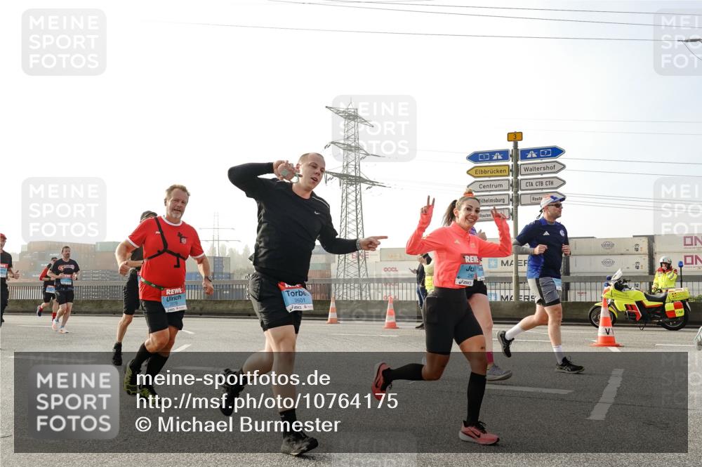 03.10.2026 - Köhlbrandbrückenlauf Michael Burmester http://msf.ph/oto/10764175 03.10.2026 09:16:31 Position 3 2601, 3, 26 meine-sportfotos.de