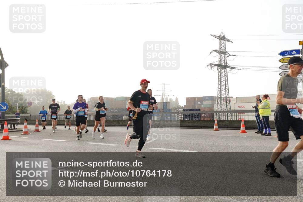 03.10.2026 - Köhlbrandbrückenlauf Michael Burmester http://msf.ph/oto/10764178 03.10.2026 09:16:32 Position 3 2409 meine-sportfotos.de