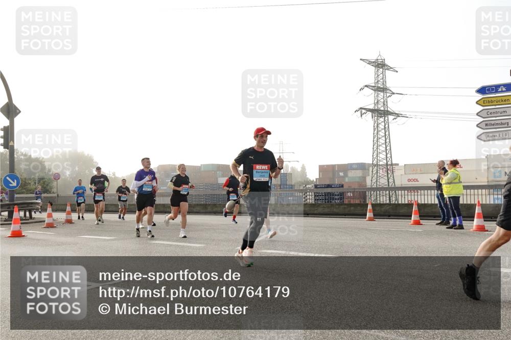 03.10.2026 - Köhlbrandbrückenlauf Michael Burmester http://msf.ph/oto/10764179 03.10.2026 09:16:32 Position 3  meine-sportfotos.de