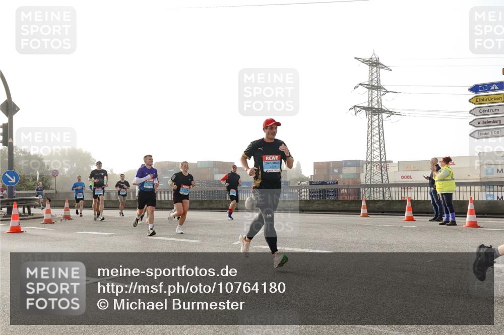 03.10.2026 - Köhlbrandbrückenlauf Michael Burmester http://msf.ph/oto/10764180 03.10.2026 09:16:33 Position 3 2409 meine-sportfotos.de