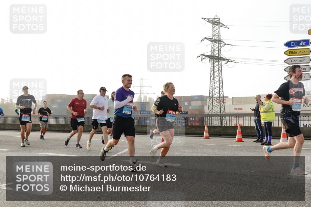 03.10.2026 - Köhlbrandbrückenlauf Michael Burmester http://msf.ph/oto/10764183 03.10.2026 09:16:34 Position 3 2264, 1779 meine-sportfotos.de