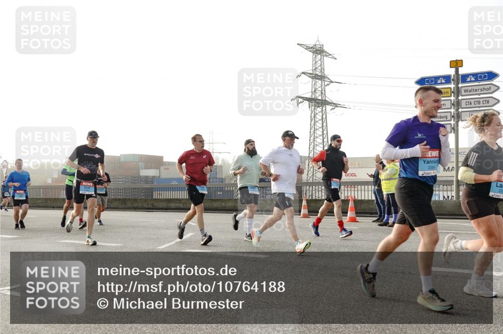 03.10.2026 - Köhlbrandbrückenlauf Michael Burmester http://msf.ph/oto/10764188 03.10.2026 09:16:35 Position 3 2264, 3 meine-sportfotos.de