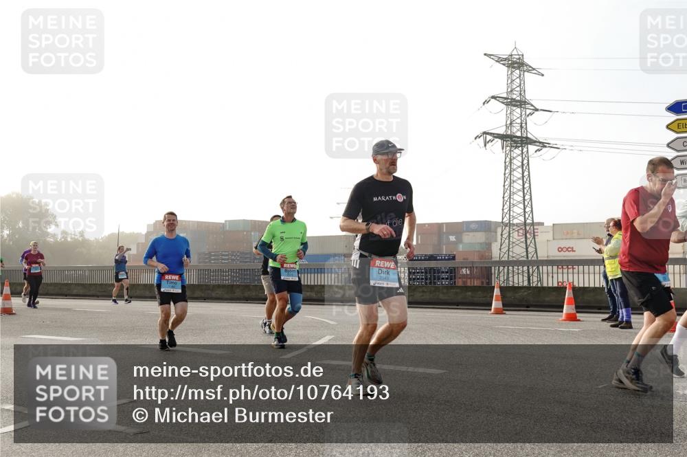 03.10.2026 - Köhlbrandbrückenlauf Michael Burmester http://msf.ph/oto/10764193 03.10.2026 09:16:36 Position 3 2074, 2343 meine-sportfotos.de