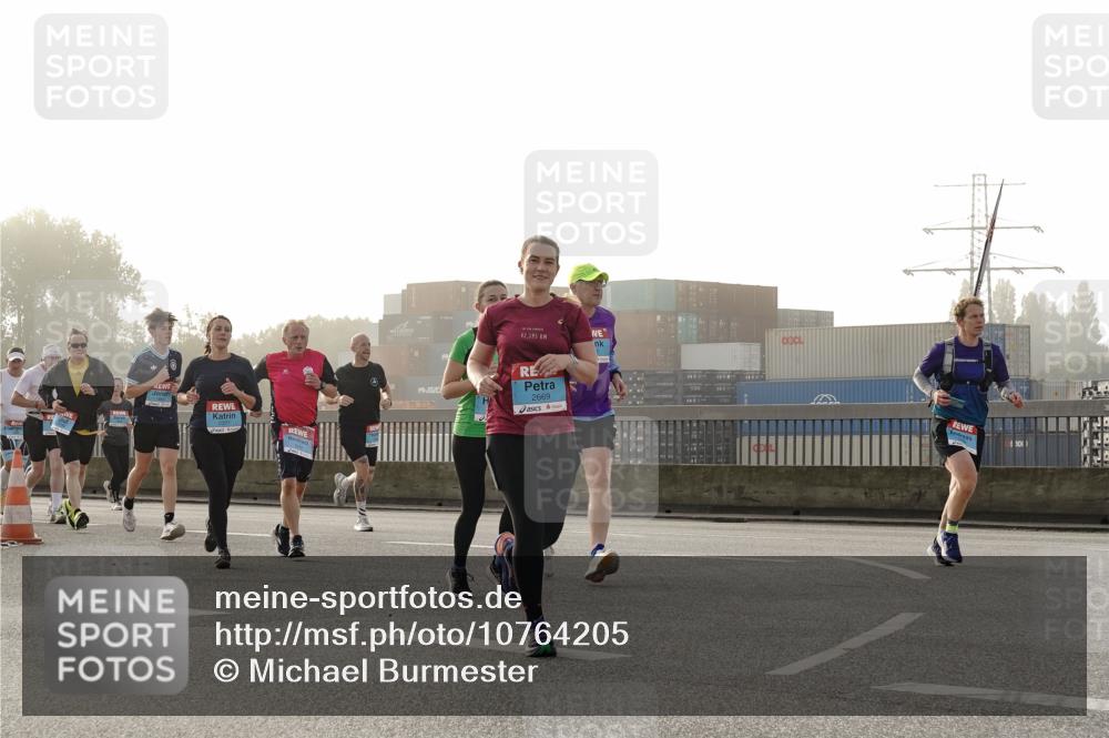 03.10.2026 - Köhlbrandbrückenlauf Michael Burmester http://msf.ph/oto/10764205 03.10.2026 09:16:40 Position 3 42, 195, 2669 meine-sportfotos.de