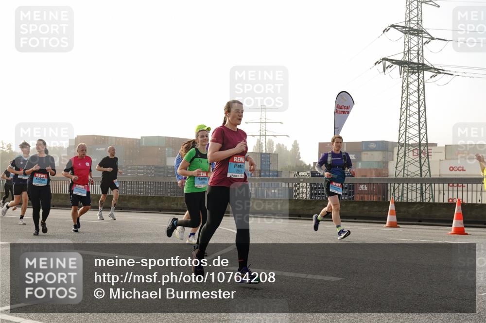 03.10.2026 - Köhlbrandbrückenlauf Michael Burmester http://msf.ph/oto/10764208 03.10.2026 09:16:41 Position 3 2669 meine-sportfotos.de