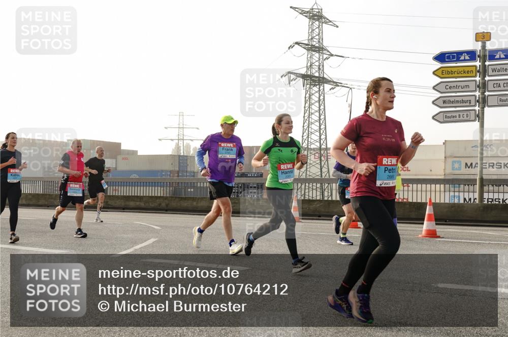 03.10.2026 - Köhlbrandbrückenlauf Michael Burmester http://msf.ph/oto/10764212 03.10.2026 09:16:42 Position 3 2741, 2051, 42, 395, 3, 2669 meine-sportfotos.de
