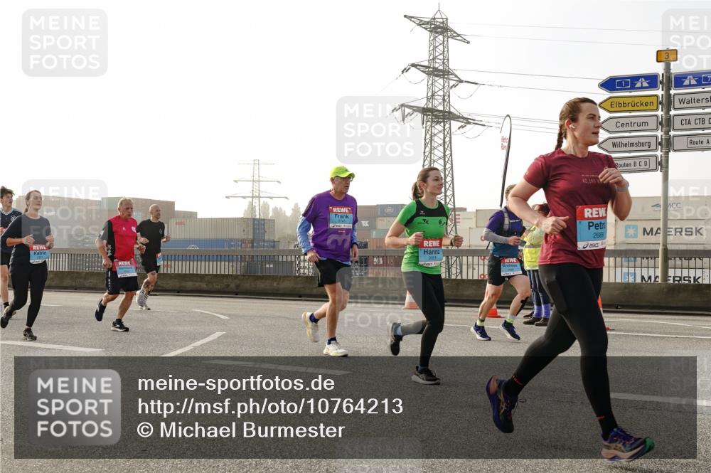 03.10.2026 - Köhlbrandbrückenlauf Michael Burmester http://msf.ph/oto/10764213 03.10.2026 09:16:42 Position 3 2741, 42, 195, 3, 266 meine-sportfotos.de