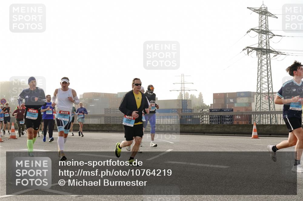 03.10.2026 - Köhlbrandbrückenlauf Michael Burmester http://msf.ph/oto/10764219 03.10.2026 09:16:45 Position 3 2193, 1855 meine-sportfotos.de