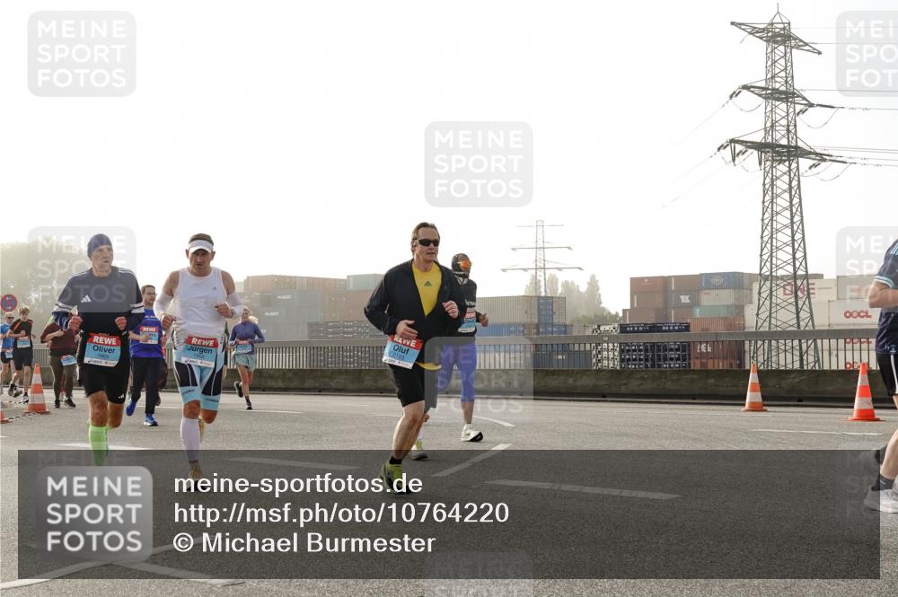 03.10.2026 - Köhlbrandbrückenlauf Michael Burmester http://msf.ph/oto/10764220 03.10.2026 09:16:46 Position 3 1969, 2193 meine-sportfotos.de