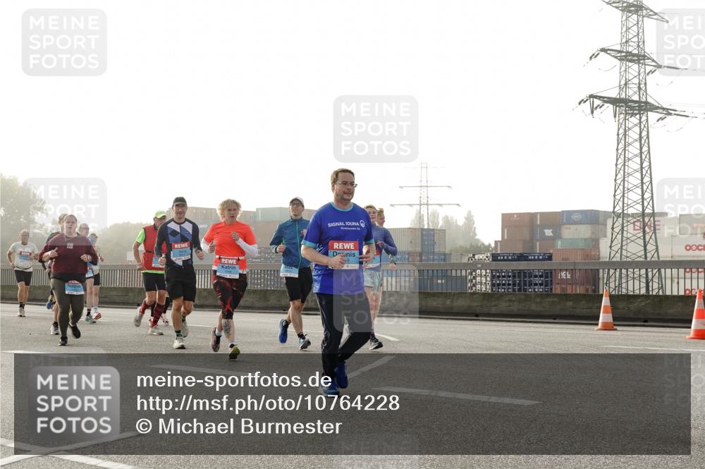 03.10.2026 - Köhlbrandbrückenlauf Michael Burmester http://msf.ph/oto/10764228 03.10.2026 09:16:48 Position 3  meine-sportfotos.de