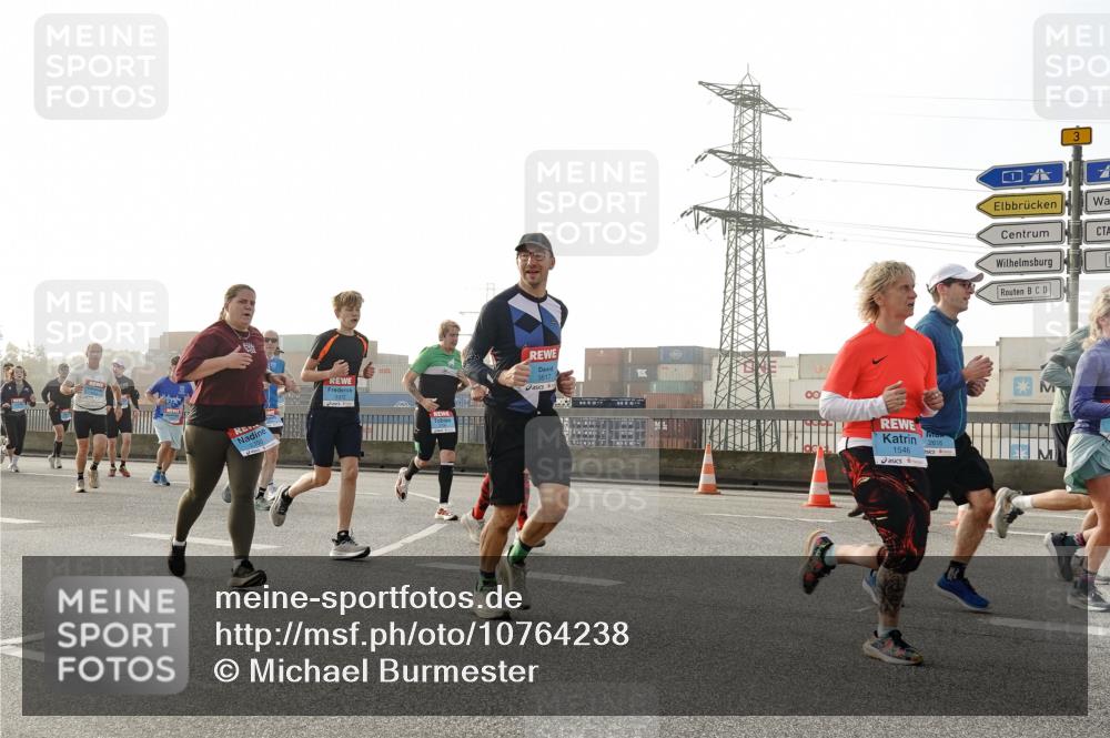 03.10.2026 - Köhlbrandbrückenlauf Michael Burmester http://msf.ph/oto/10764238 03.10.2026 09:16:51 Position 3 3817, 2616, 1546, 3 meine-sportfotos.de