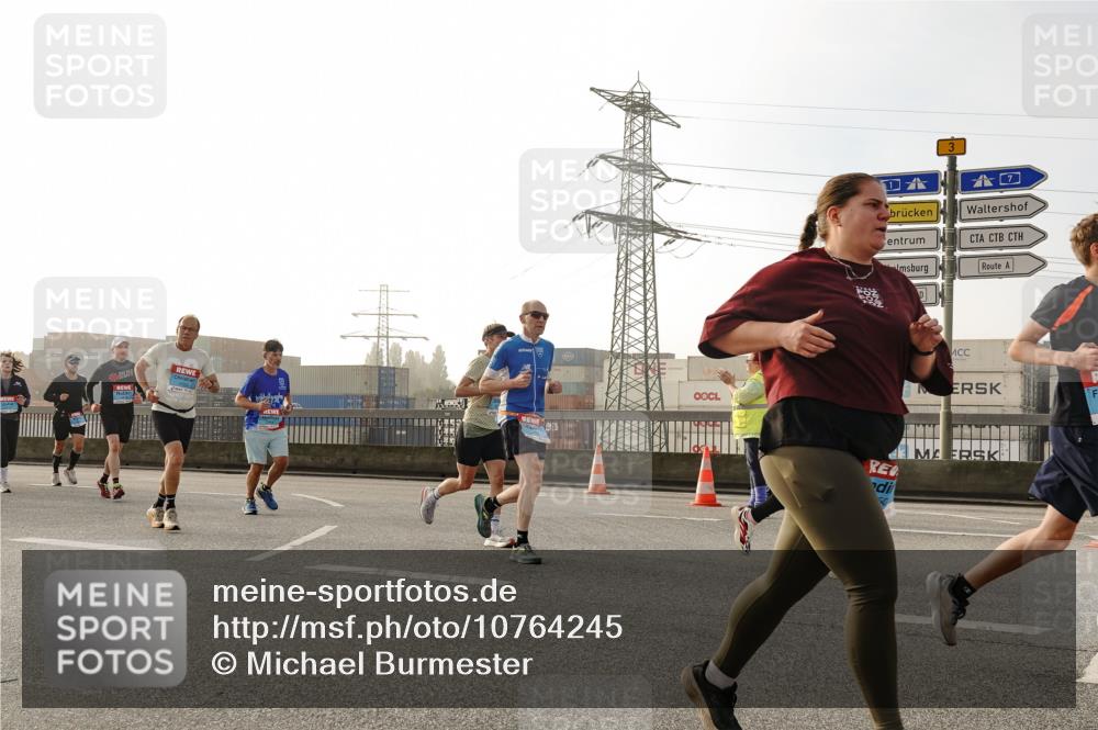 03.10.2026 - Köhlbrandbrückenlauf Michael Burmester http://msf.ph/oto/10764245 03.10.2026 09:16:52 Position 3 3 meine-sportfotos.de