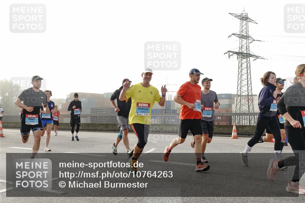 03.10.2026 - Köhlbrandbrückenlauf Michael Burmester http://msf.ph/oto/10764263 03.10.2026 09:16:56 Position 3 1808 meine-sportfotos.de