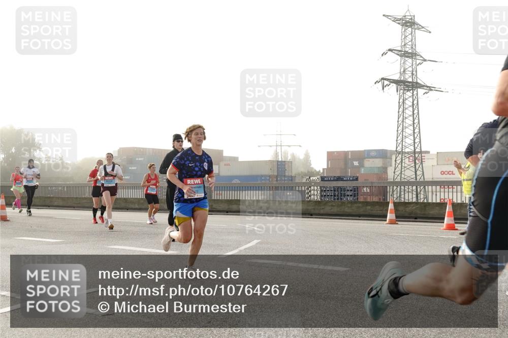 03.10.2026 - Köhlbrandbrückenlauf Michael Burmester http://msf.ph/oto/10764267 03.10.2026 09:16:58 Position 3  meine-sportfotos.de