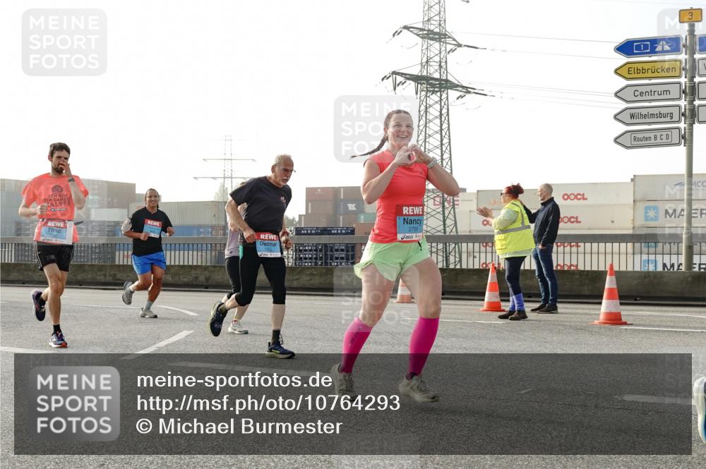 03.10.2026 - Köhlbrandbrückenlauf Michael Burmester http://msf.ph/oto/10764293 03.10.2026 09:17:05 Position 3 1842, 3, 2759 meine-sportfotos.de