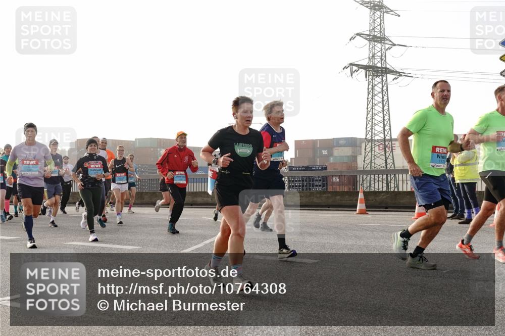 03.10.2026 - Köhlbrandbrückenlauf Michael Burmester http://msf.ph/oto/10764308 03.10.2026 09:17:09 Position 3 1207, 1170 meine-sportfotos.de
