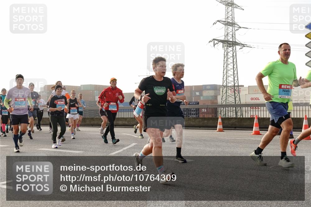03.10.2026 - Köhlbrandbrückenlauf Michael Burmester http://msf.ph/oto/10764309 03.10.2026 09:17:09 Position 3 2041, 1170 meine-sportfotos.de