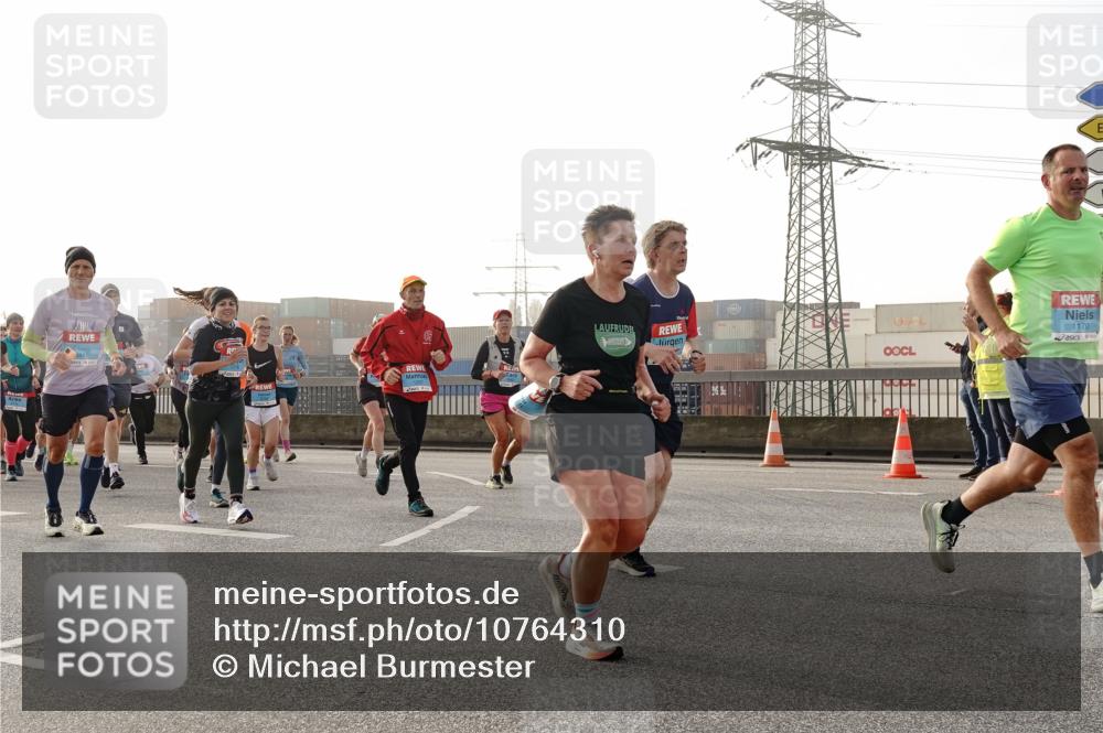 03.10.2026 - Köhlbrandbrückenlauf Michael Burmester http://msf.ph/oto/10764310 03.10.2026 09:17:09 Position 3 1170 meine-sportfotos.de