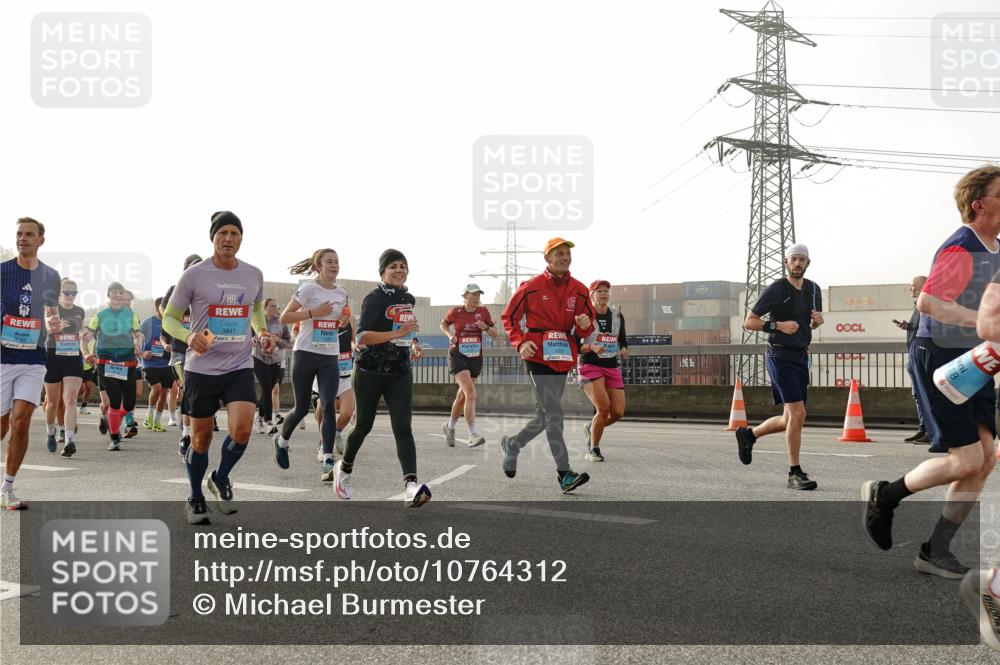 03.10.2026 - Köhlbrandbrückenlauf Michael Burmester http://msf.ph/oto/10764312 03.10.2026 09:17:10 Position 3 3841 meine-sportfotos.de